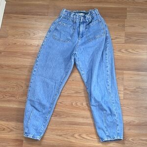Zara Jogger Jeans. Size US4